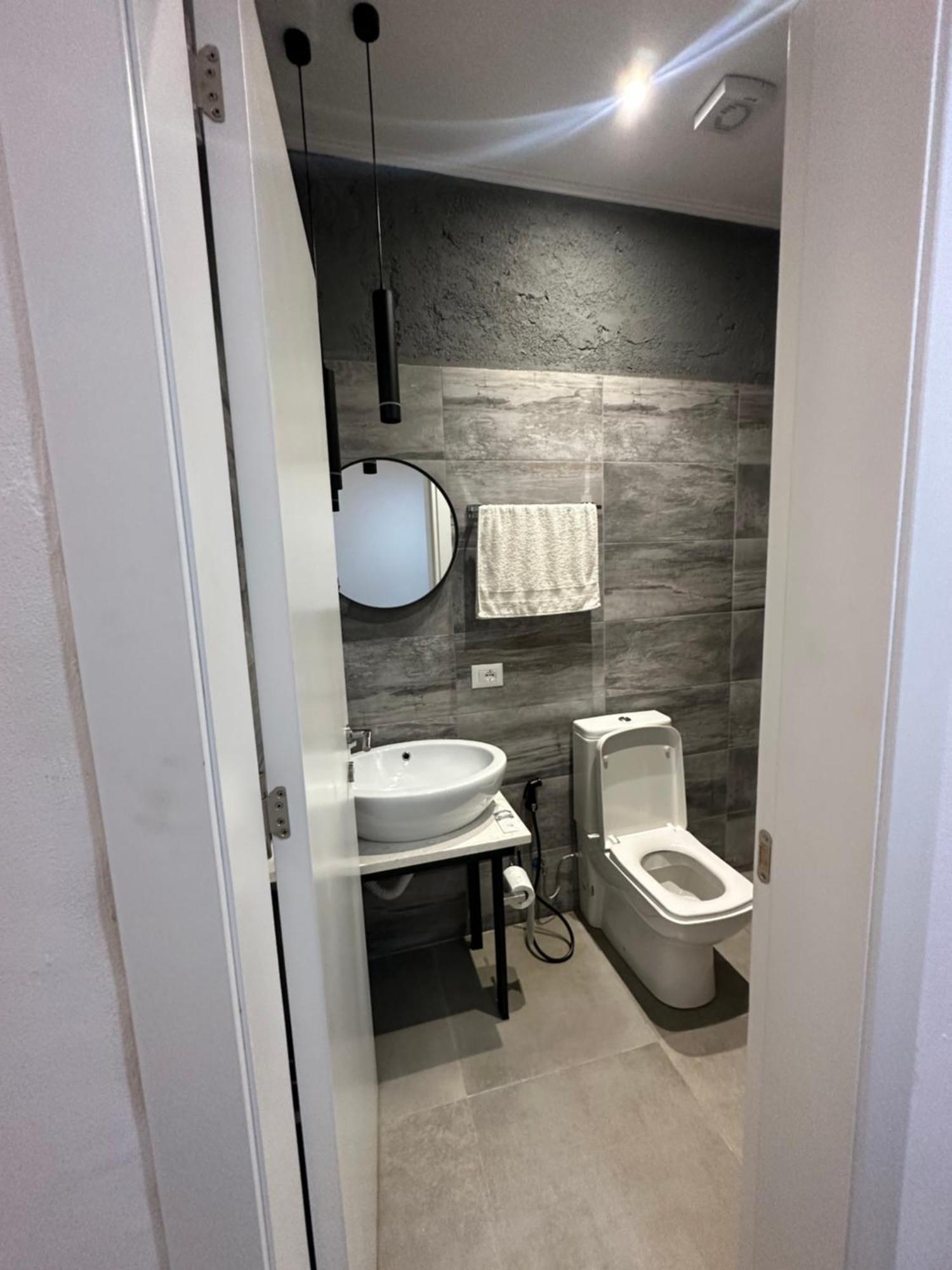 Central Comfort Suites Tirana Eksteriør billede