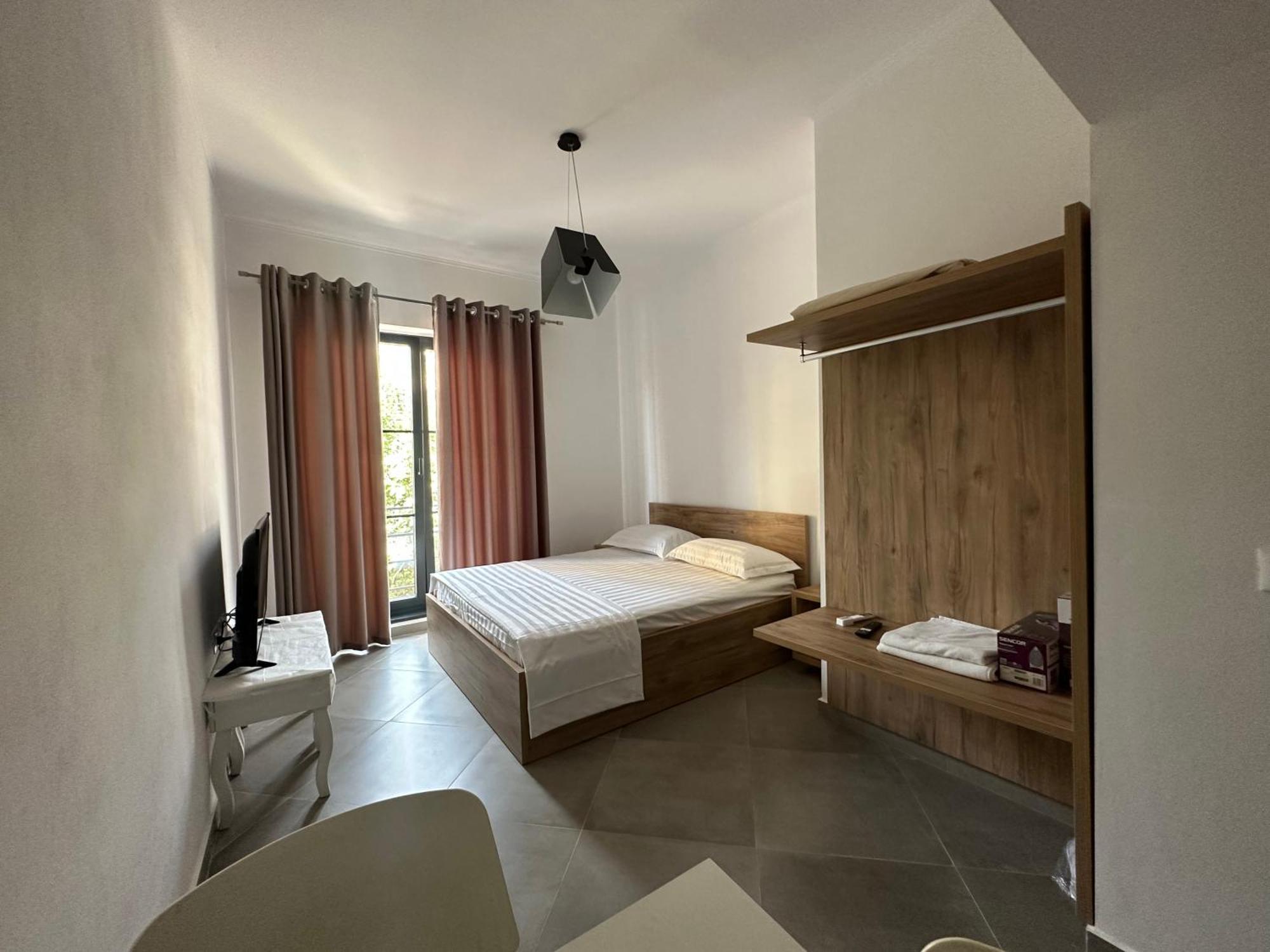 Central Comfort Suites Tirana Eksteriør billede