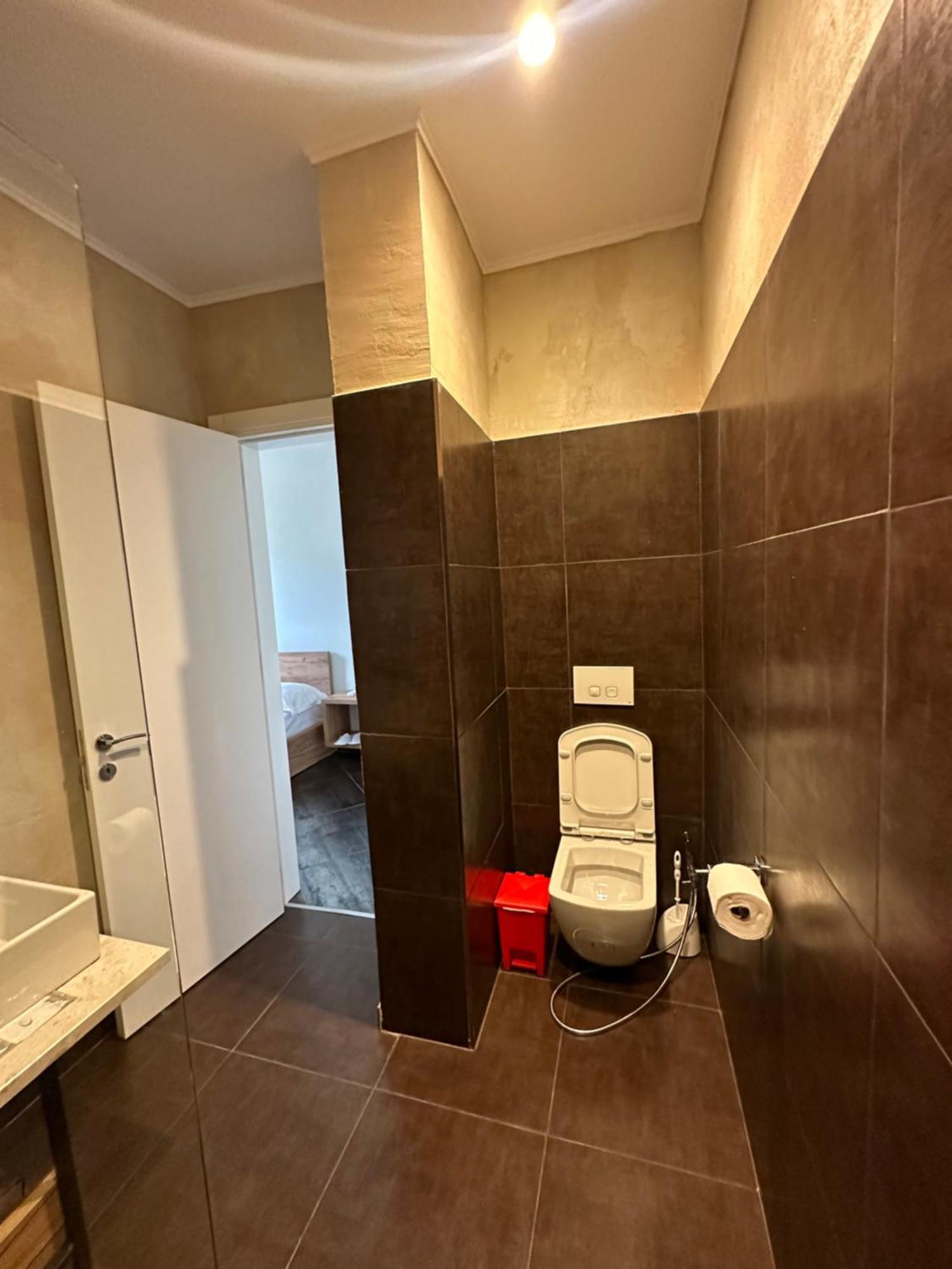 Central Comfort Suites Tirana Eksteriør billede