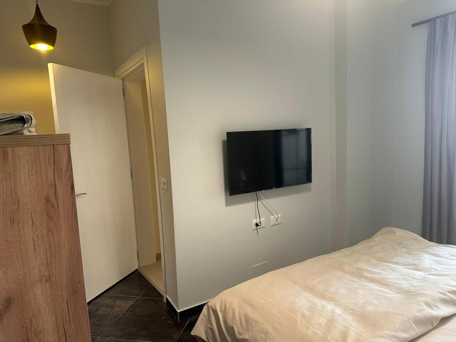 Central Comfort Suites Tirana Eksteriør billede