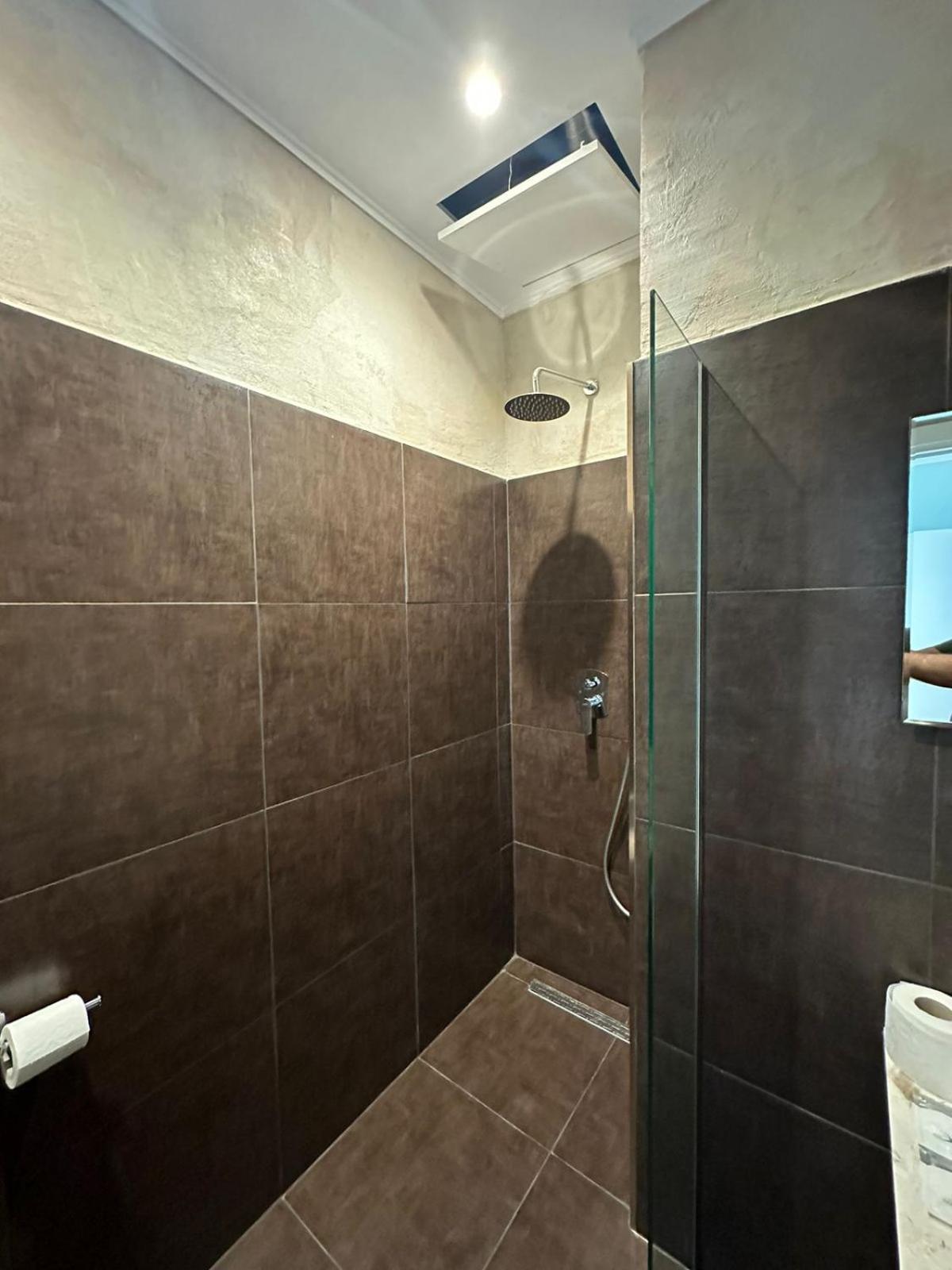 Central Comfort Suites Tirana Eksteriør billede